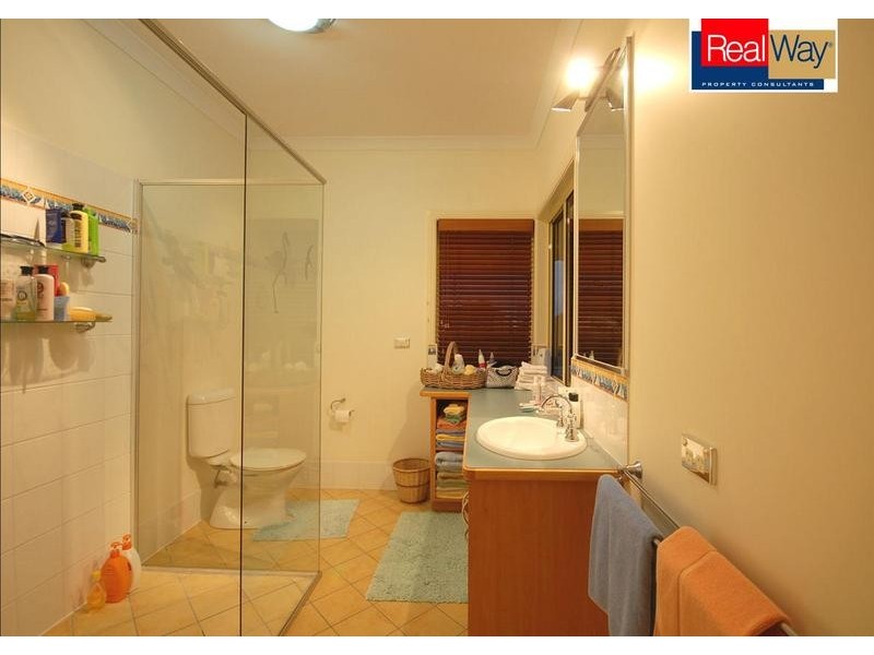 8 Regency Ave, Urraween QLD 4655