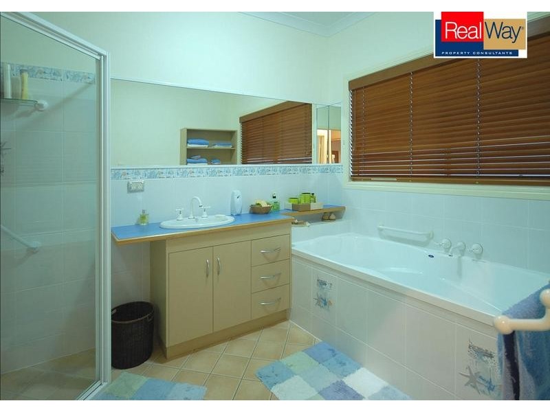 8 Regency Ave, Urraween QLD 4655