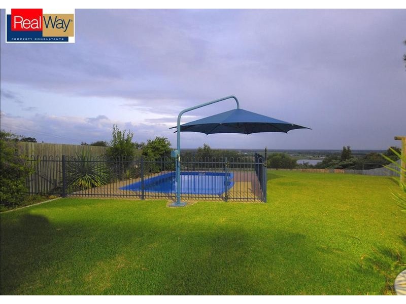 8 Regency Ave, Urraween QLD 4655