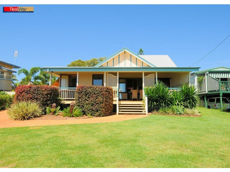 85 Esplanade, Point Vernon QLD 4655