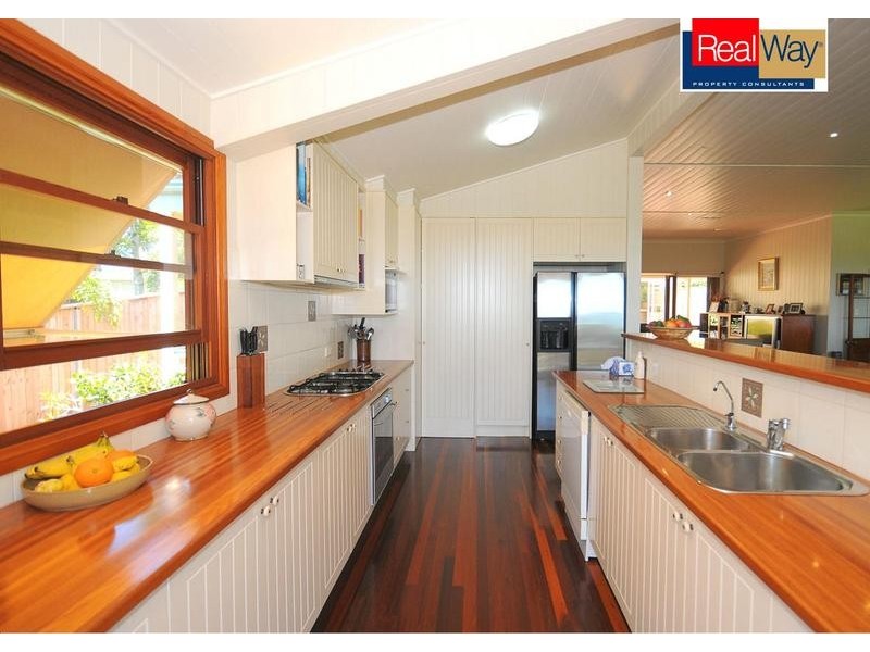 85 Esplanade, Point Vernon QLD 4655