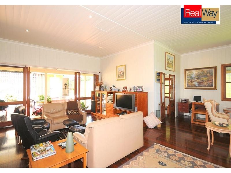 85 Esplanade, Point Vernon QLD 4655