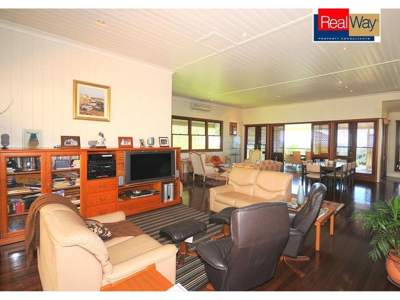 85 Esplanade, Point Vernon QLD 4655