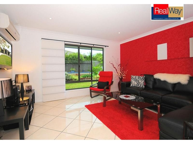 67 Samarai Dr, Kawungan QLD 4655