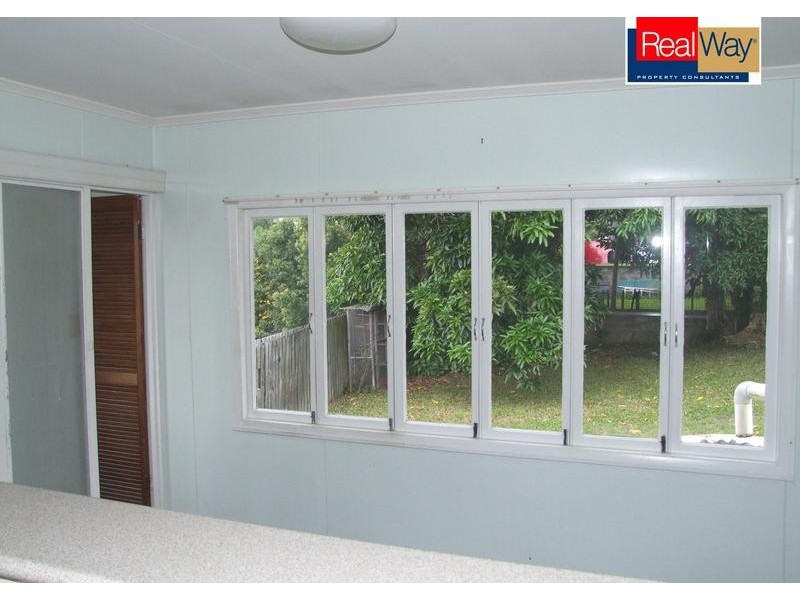 32 John St, Scarness QLD 4655