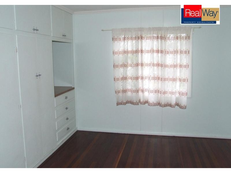 32 John St, Scarness QLD 4655