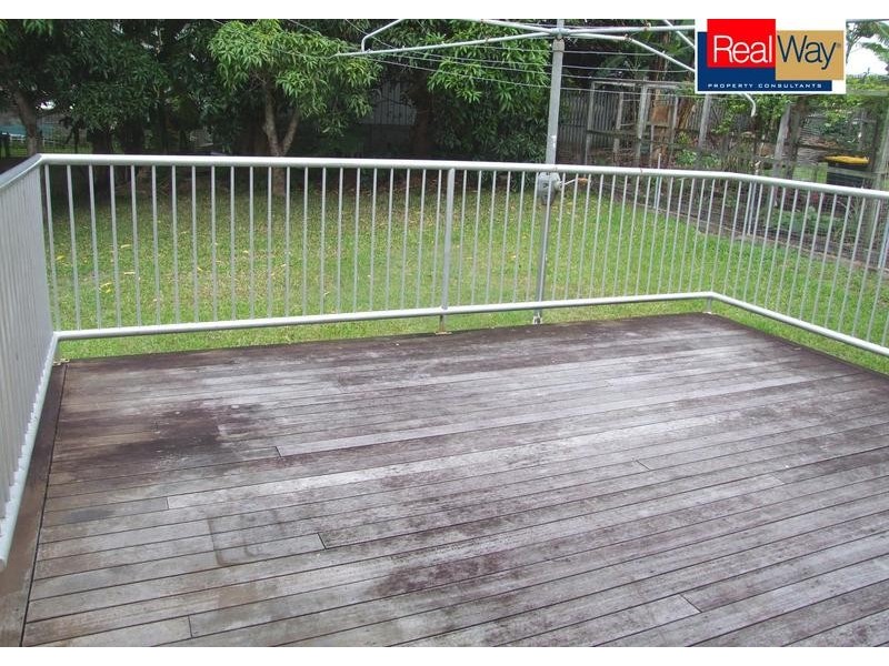32 John St, Scarness QLD 4655