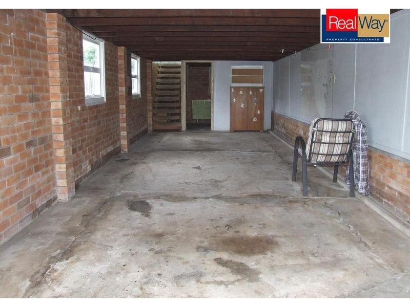 32 John St, Scarness QLD 4655
