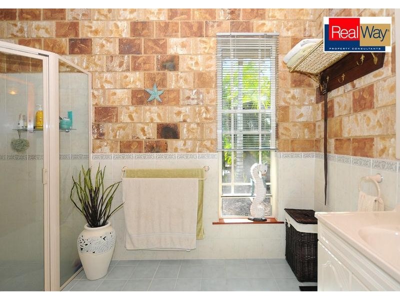 324 Honeyeater Dr, Walligan QLD 4655