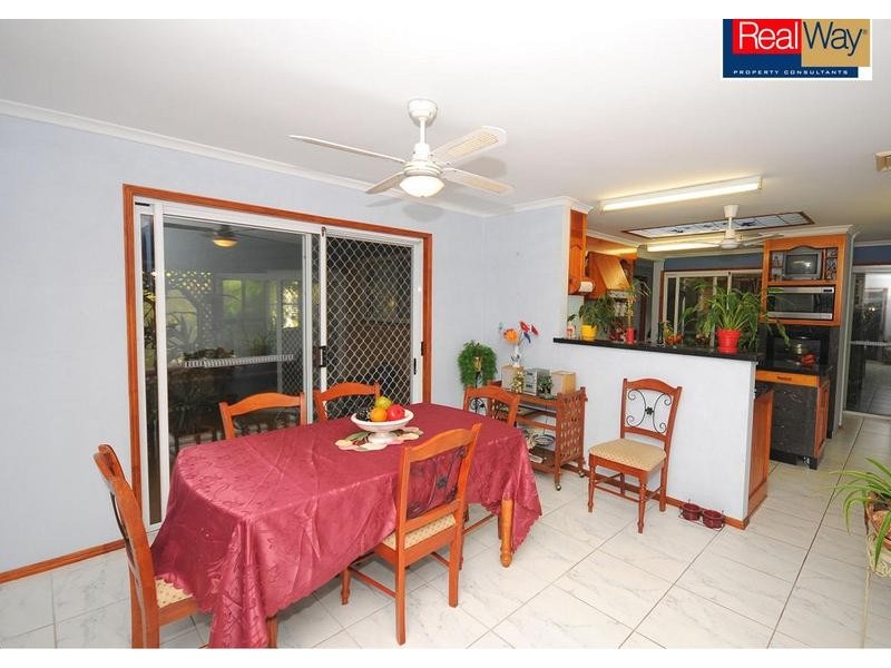 2 William St, Urangan QLD 4655