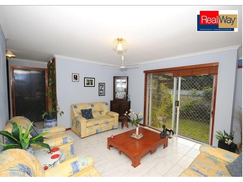 2 William St, Urangan QLD 4655