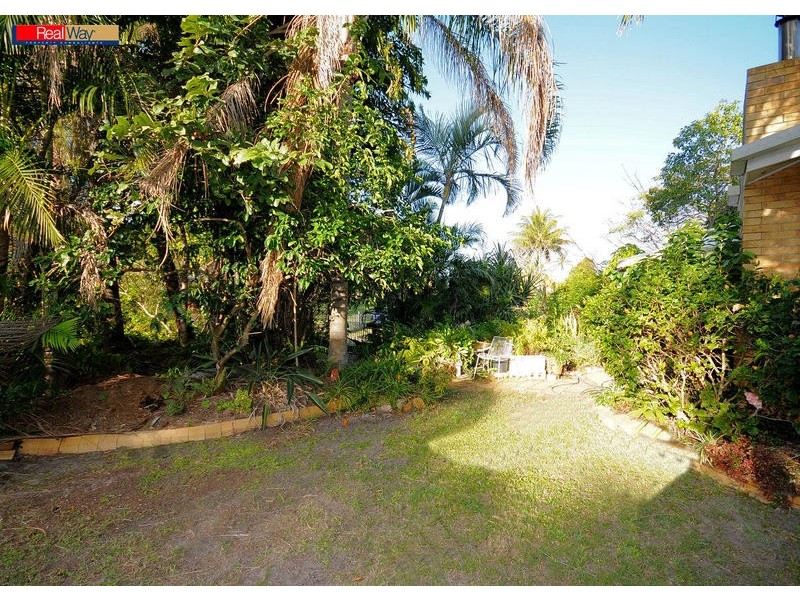 2 William St, Urangan QLD 4655