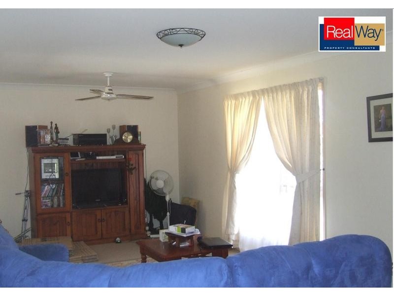 3 Bergin Ct, Torquay QLD 4655