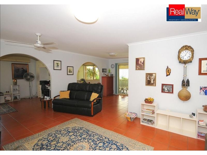 1 Merrilyn Crt, Urangan QLD 4655