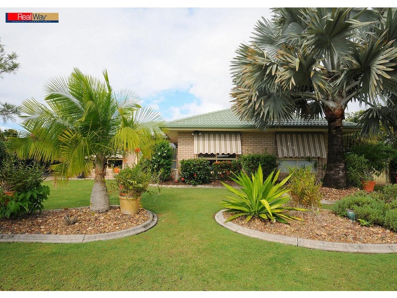 1 Merrilyn Crt, Urangan QLD 4655