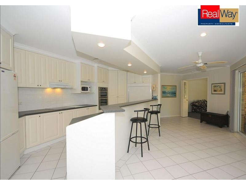 Point Vernon QLD 4655
