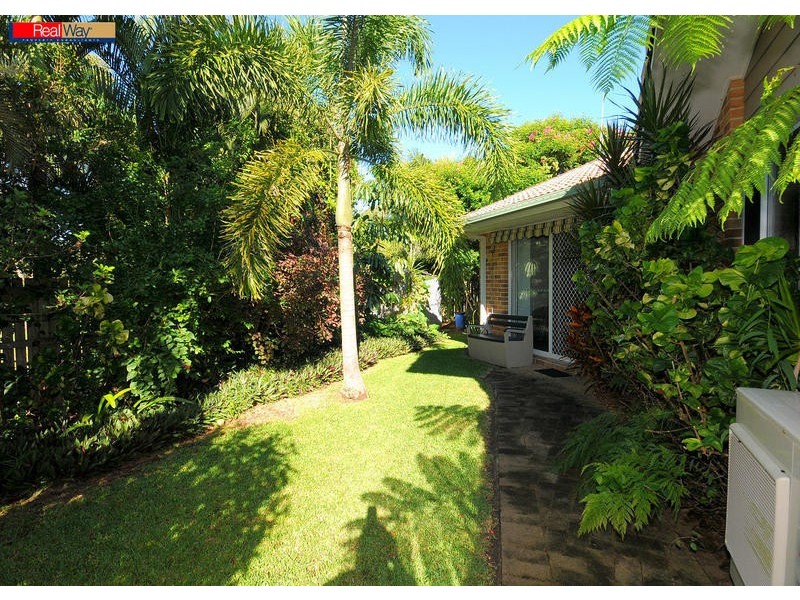 Point Vernon QLD 4655