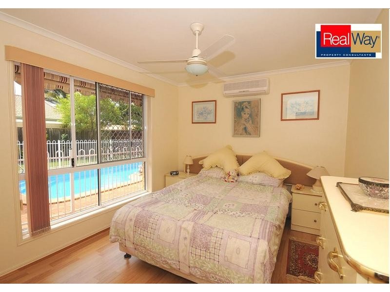 41 Kookaburra Dr, Eli Waters QLD 4655