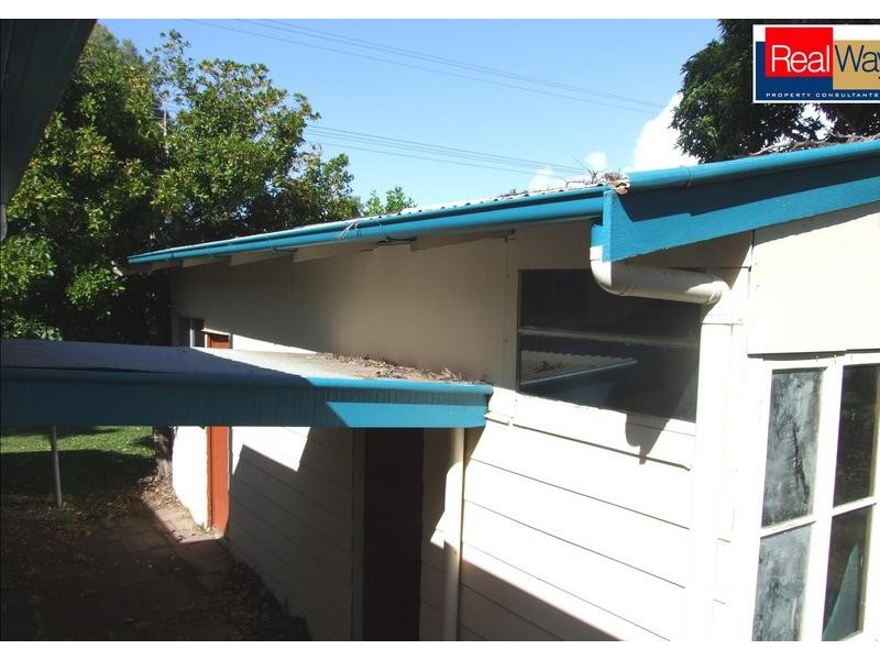 33 Totness St, Torquay QLD 4655