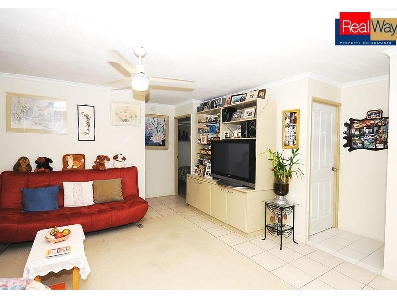 6 Byron St, Scarness QLD 4655