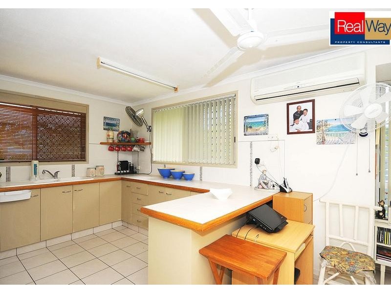 6 Byron St, Scarness QLD 4655