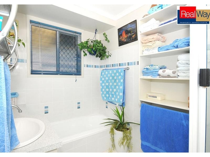 6 Byron St, Scarness QLD 4655