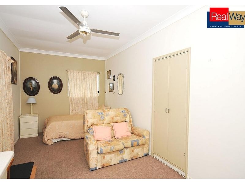 6 Byron St, Scarness QLD 4655