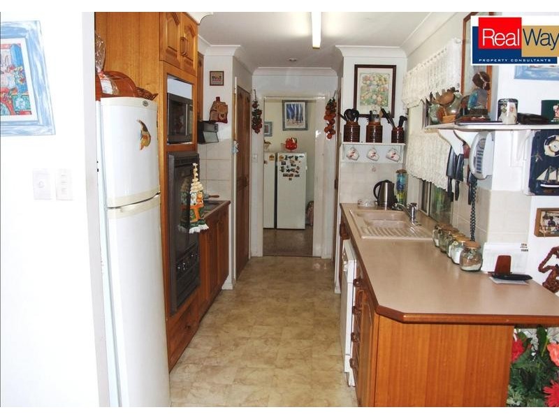 10 Granada Ct, Point Vernon QLD 4655