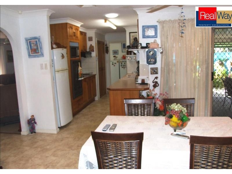 10 Granada Ct, Point Vernon QLD 4655