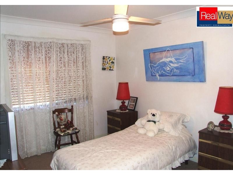 10 Granada Ct, Point Vernon QLD 4655