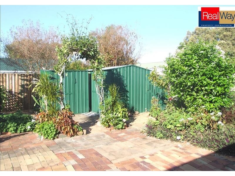 10 Granada Ct, Point Vernon QLD 4655