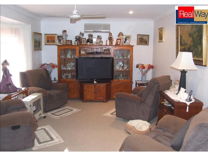 10 Granada Ct, Point Vernon QLD 4655