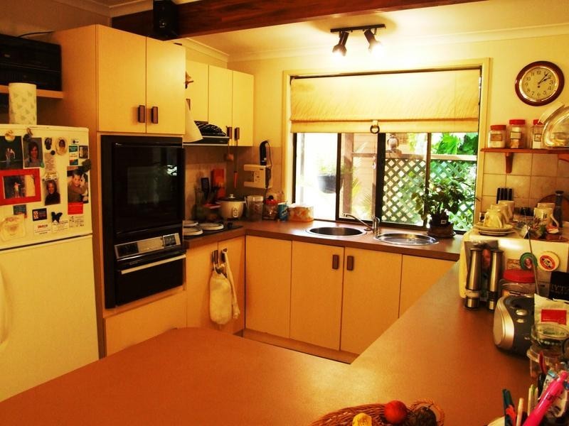 16/ 415-417 Boat Harbour Dr, Torquay QLD 4655