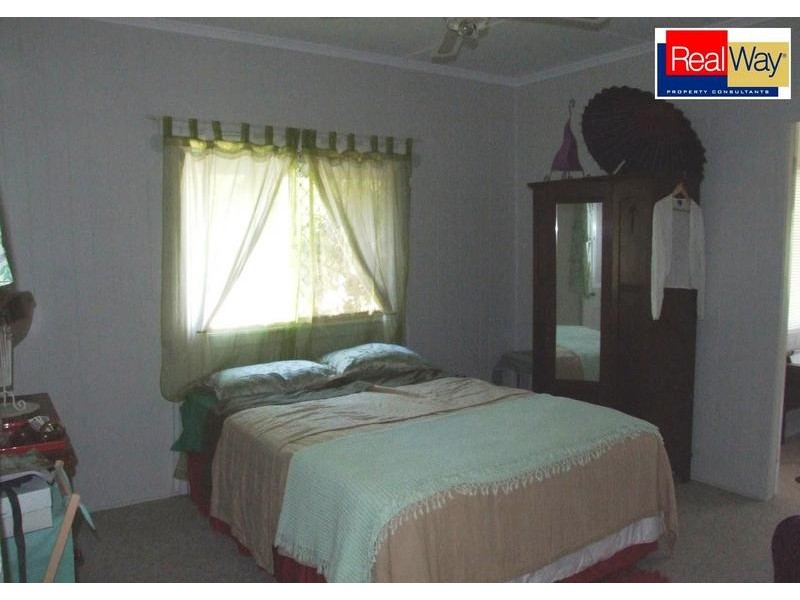 23 Mary St, Scarness QLD 4655