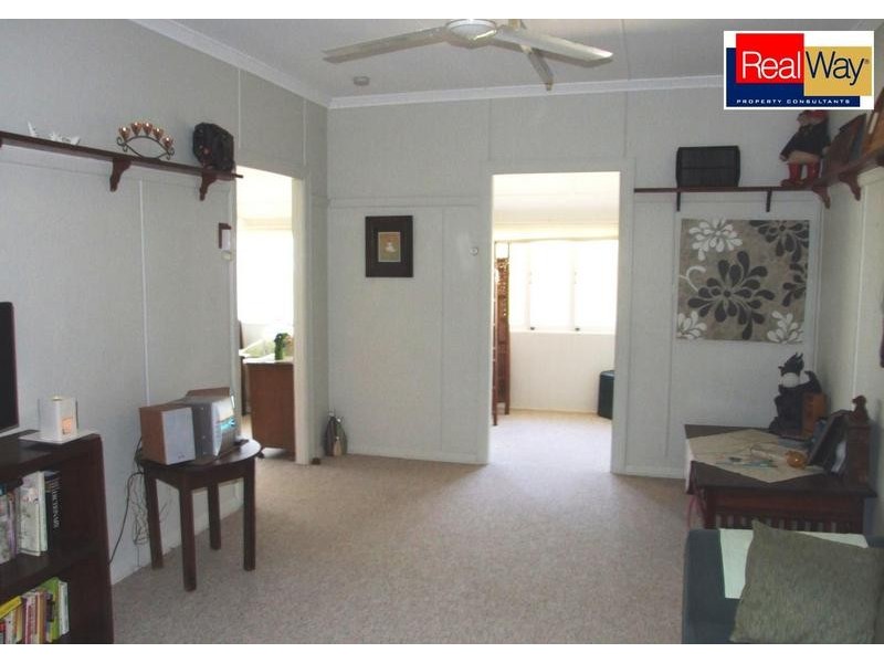 23 Mary St, Scarness QLD 4655