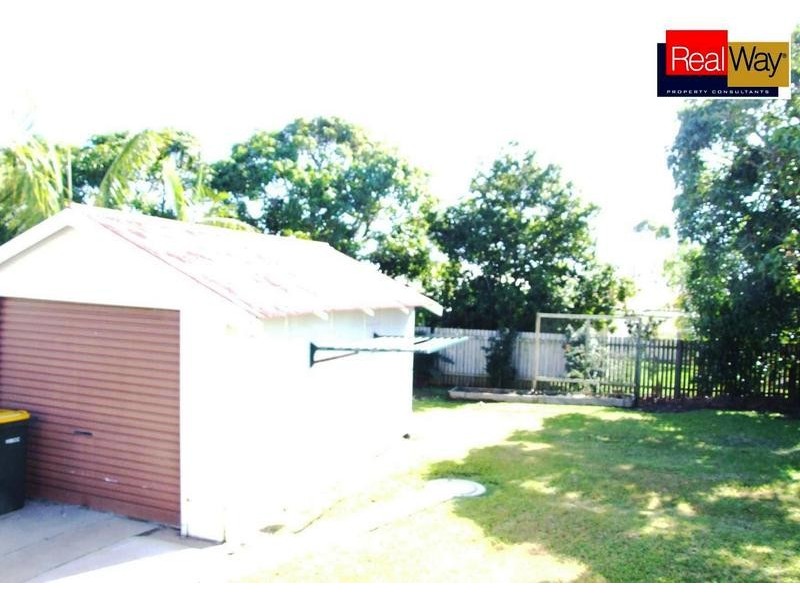 23 Mary St, Scarness QLD 4655