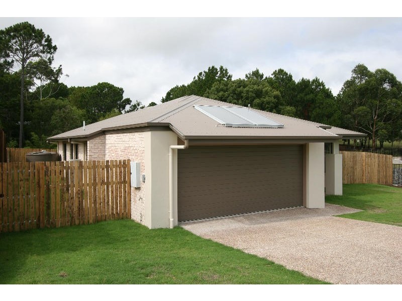 8 Morgan Cct, Urraween QLD 4655