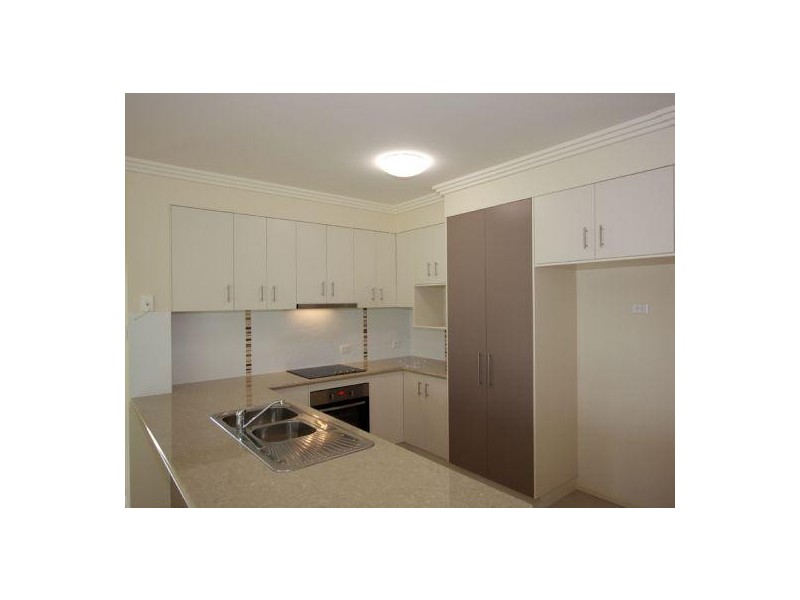 8 Morgan Cct, Urraween QLD 4655