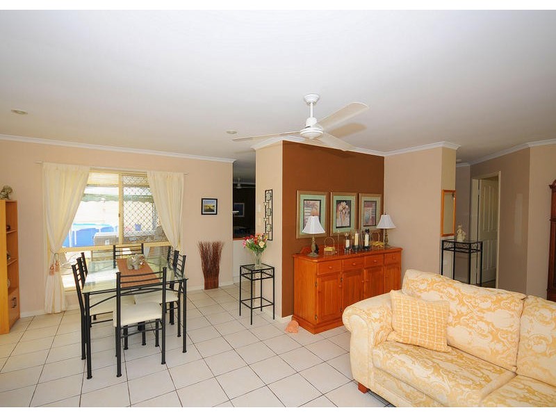 8 Maryborough Hervey Bay Rd, Urraween QLD 4655