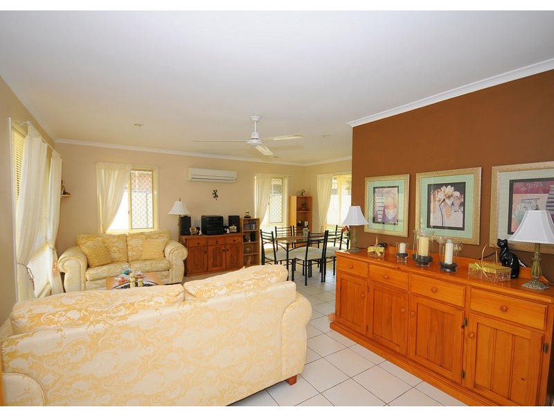 8 Maryborough Hervey Bay Rd, Urraween QLD 4655
