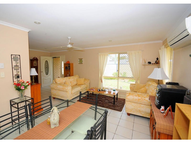 8 Maryborough Hervey Bay Rd, Urraween QLD 4655