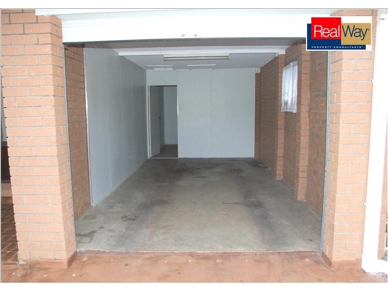 8 Maxwell St, Point Vernon QLD 4655