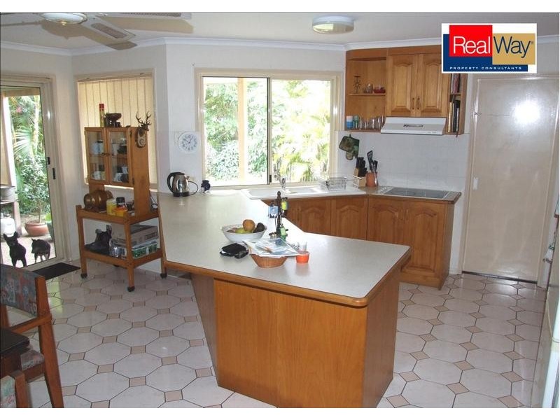 14 Oleander Ave, Scarness QLD 4655