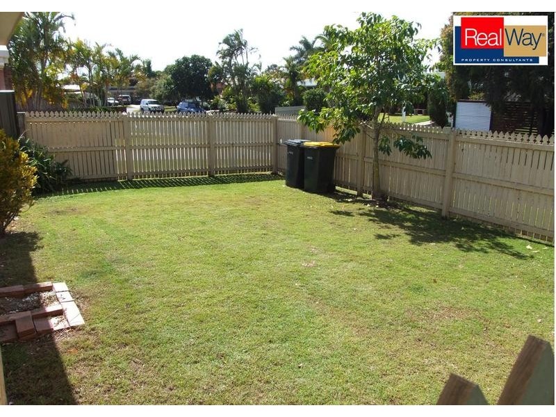 2 Sandalan Way, Urangan QLD 4655