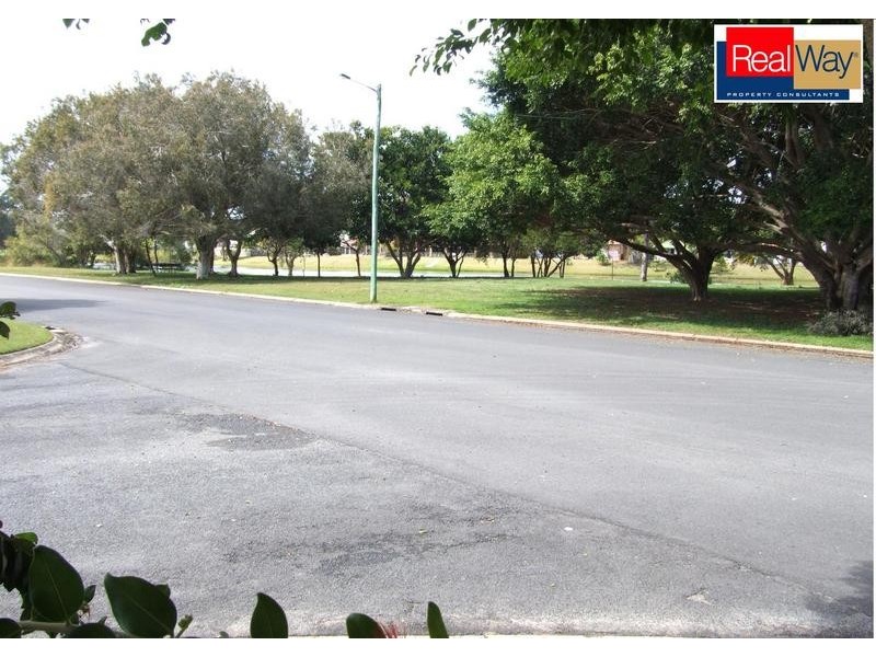 2 Sandalan Way, Urangan QLD 4655