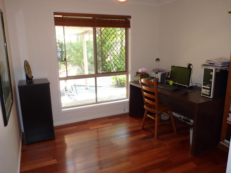 4 Hoberg Ct, Kawungan QLD 4655