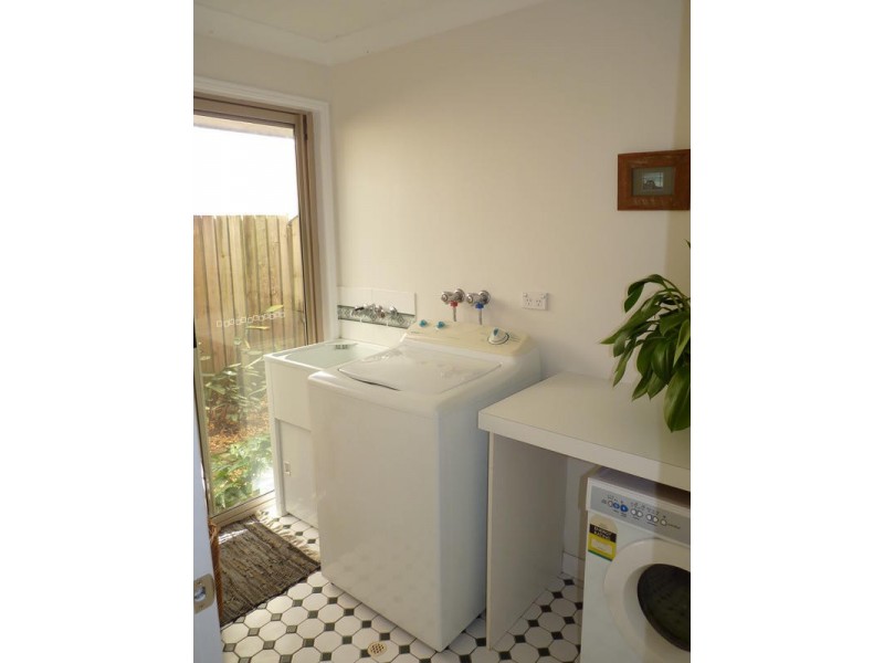 4 Hoberg Ct, Kawungan QLD 4655