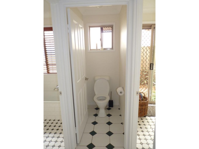 4 Hoberg Ct, Kawungan QLD 4655