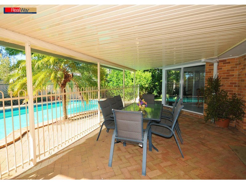15 Gatakers Lane, Point Vernon QLD 4655