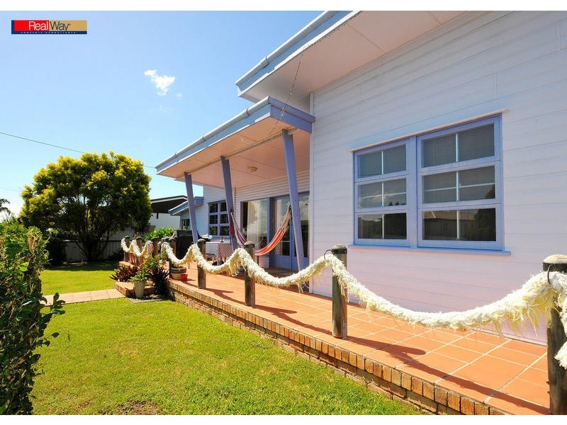 6 Aplin St, Point Vernon QLD 4655